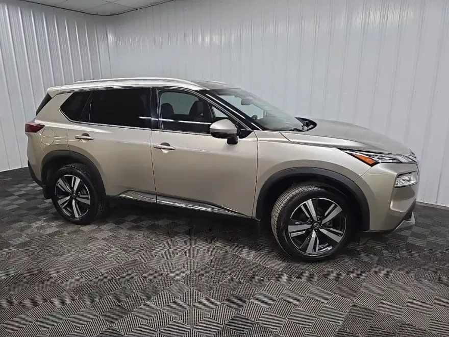 2021 Nissan Rogue SL photo 1