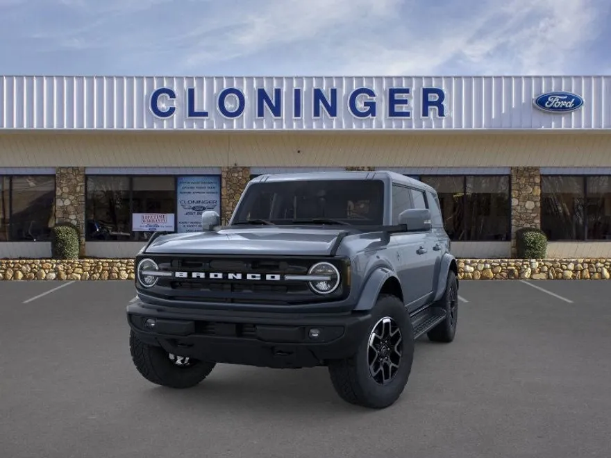 2025 Ford Bronco Outer Banks photo 1