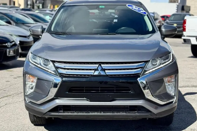2019 Mitsubishi Eclipse Cross SE photo 1