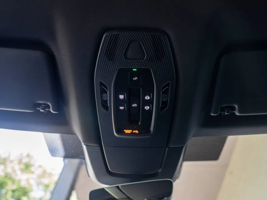 2025 Porsche Macan Electric photo 24