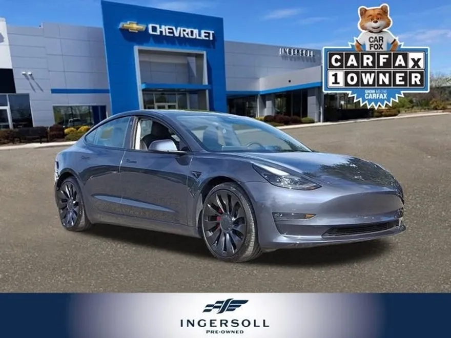 2023 Tesla Model 3 Performance photo 1