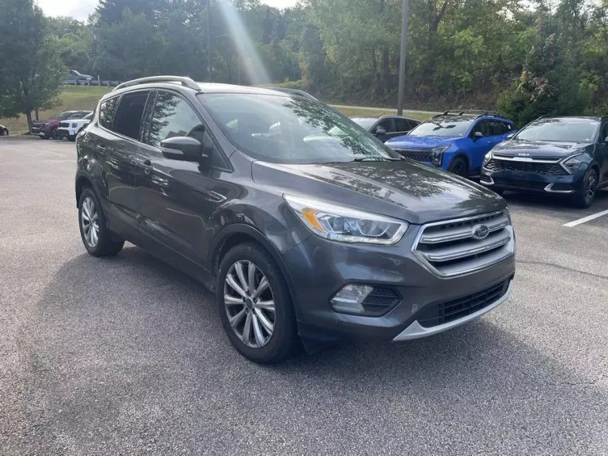 2017 Ford Escape Titanium photo 1