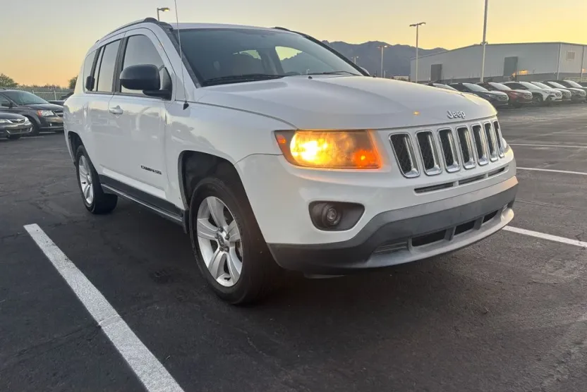 2014 Jeep Compass Sport photo 1