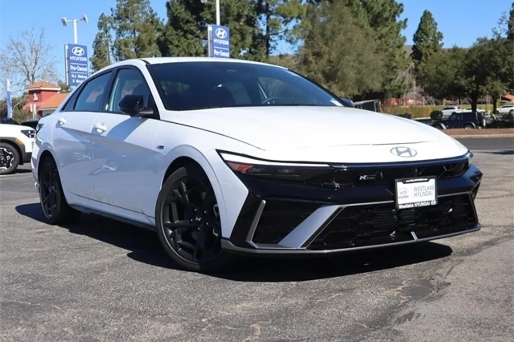 2025 Hyundai Elantra N Line photo 1