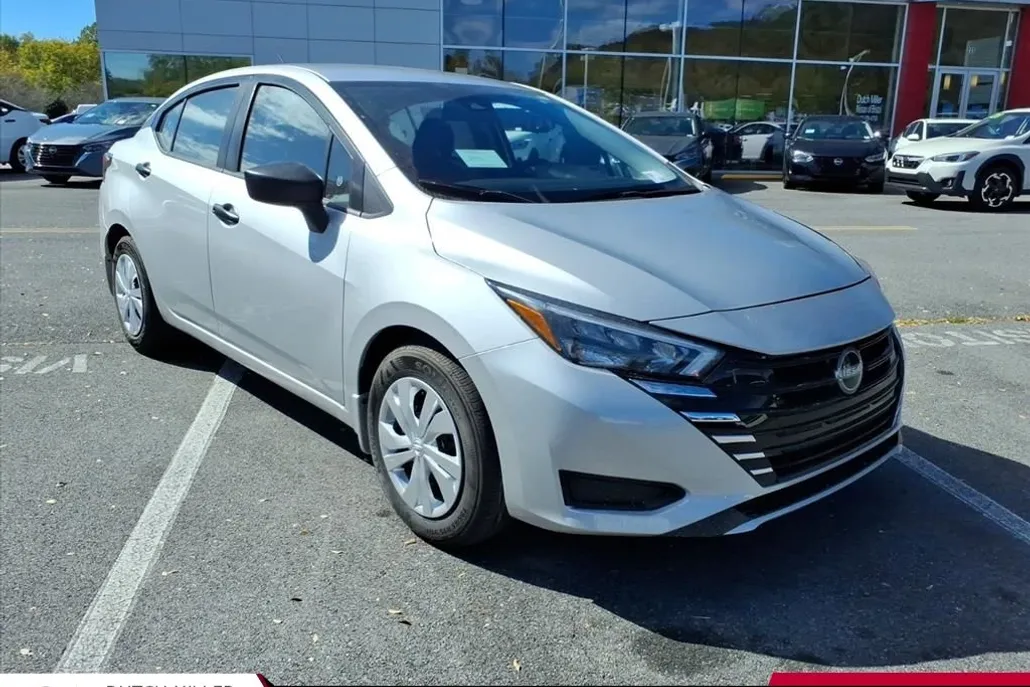 2025 Nissan Versa S photo 1