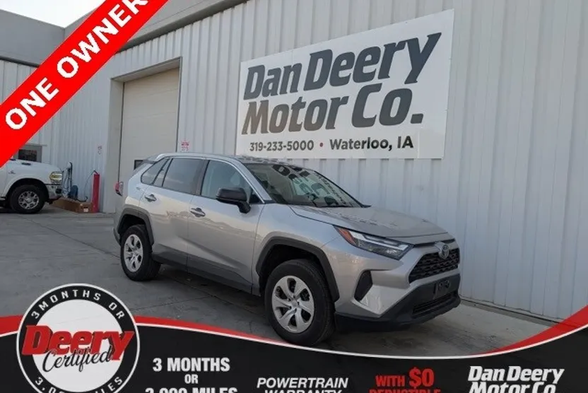 2024 Toyota RAV4 LE photo 1