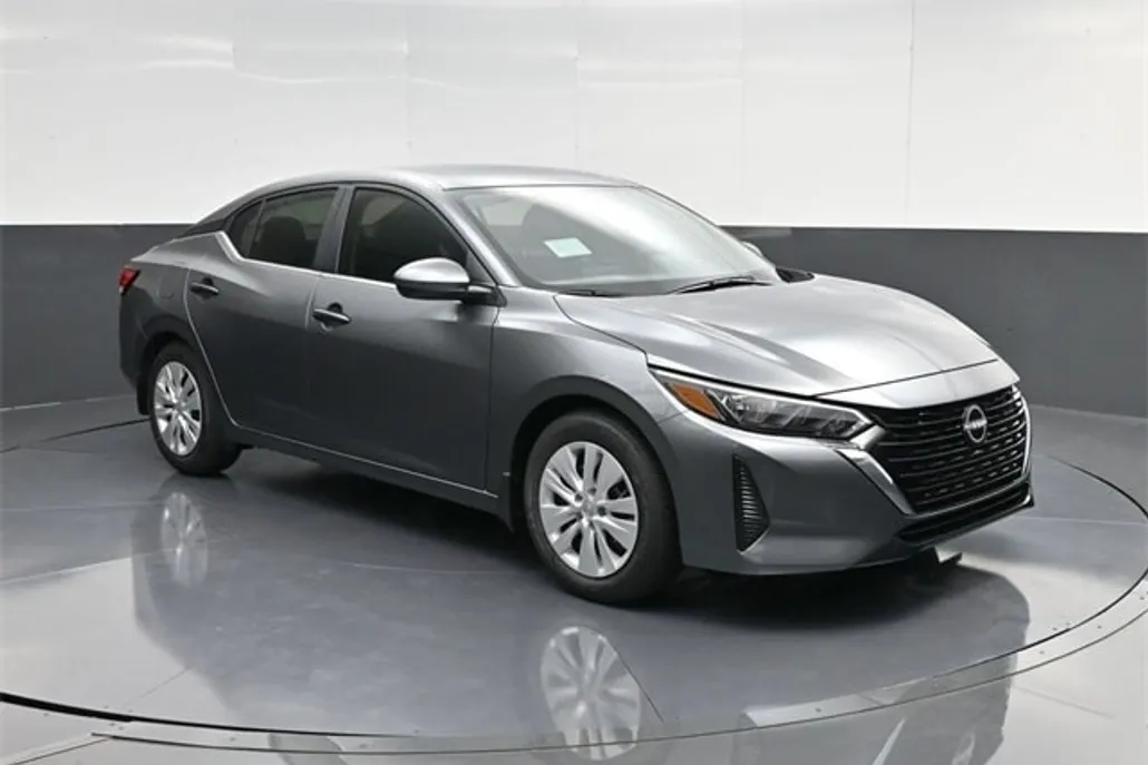 2025 Nissan Sentra S photo 1
