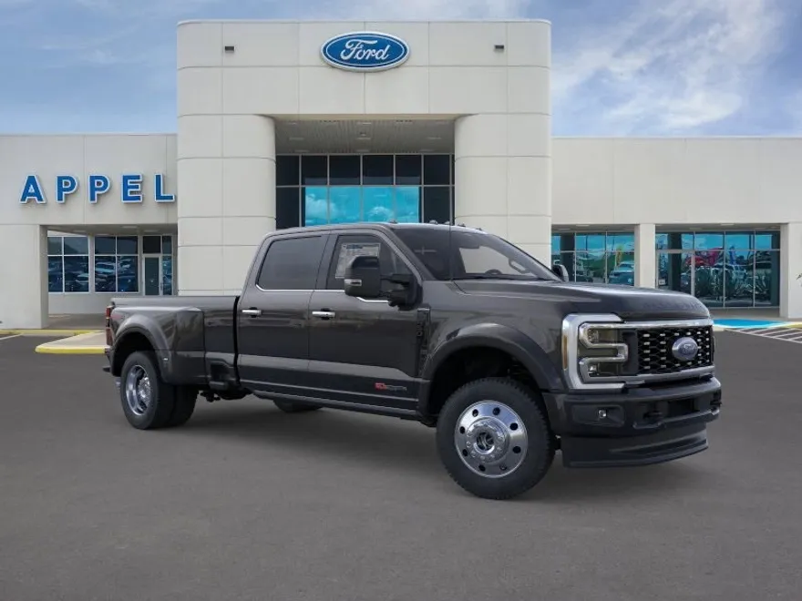 2026 Ford F-450 Platinum photo 1