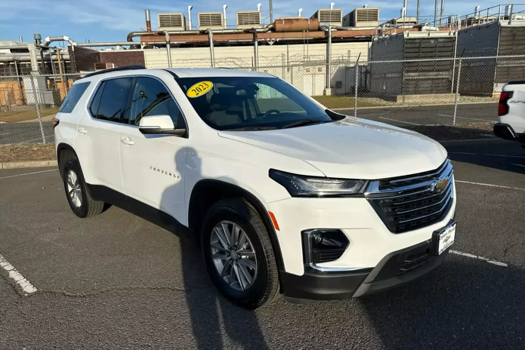 2023 Chevrolet Traverse Cloth photo 1