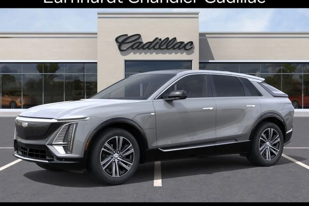 2025 Cadillac Lyriq Luxury photo 1