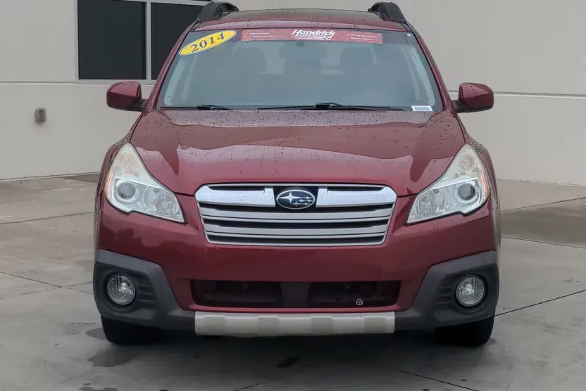 2014 Subaru Outback Limited photo 1