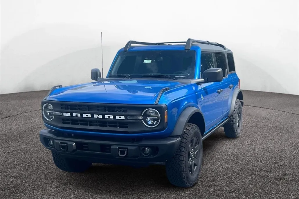 2024 Ford Bronco Black Diamond photo 1