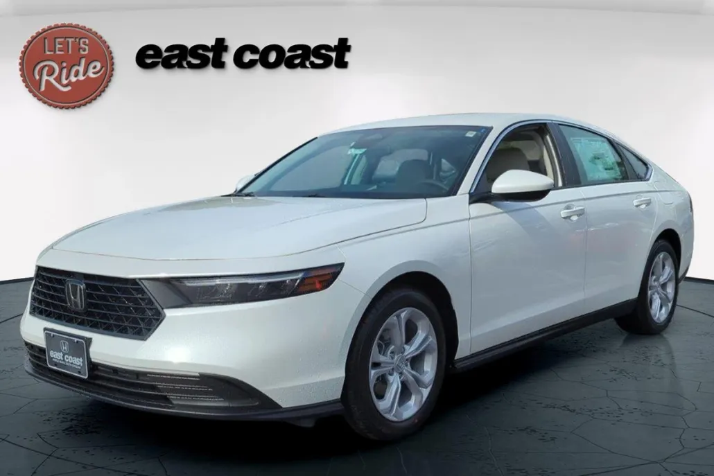 2025 Honda Accord LX photo 1