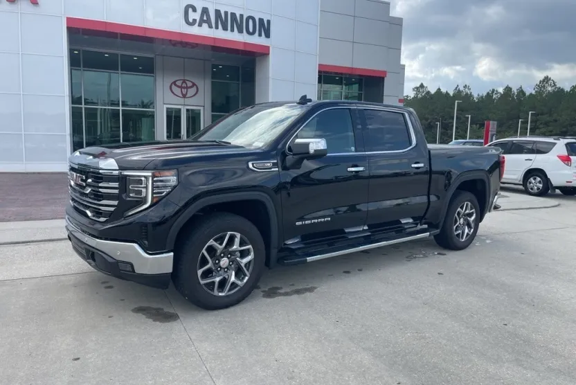 2024 Gmc Sierra SLT photo 1