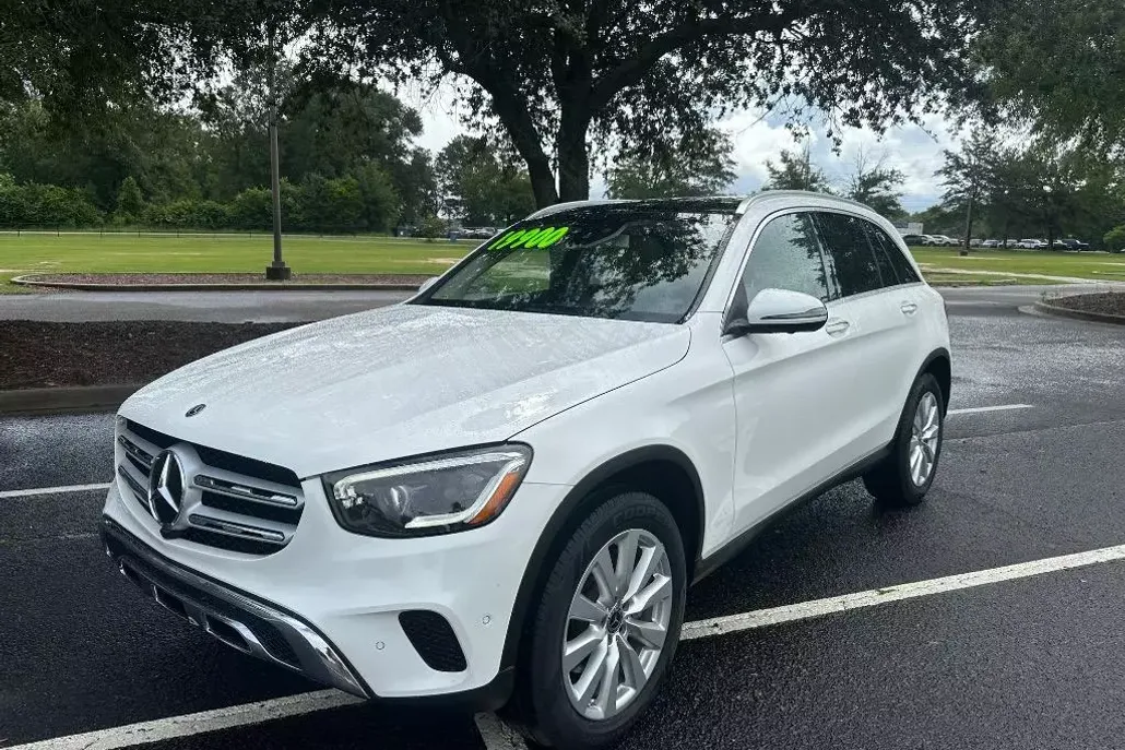 2020 Mercedes Benz GLC 300 photo 1