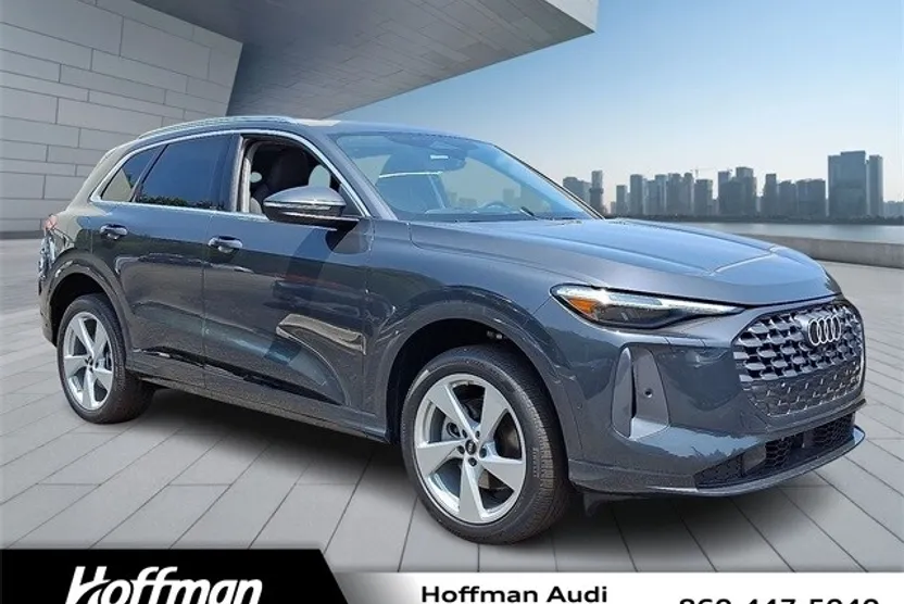 2025 Audi Q5 2.0T Premium Plus photo 1
