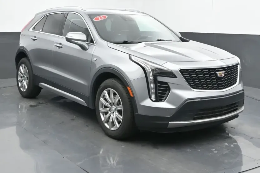 2023 Cadillac XT4 Premium Luxury photo 1