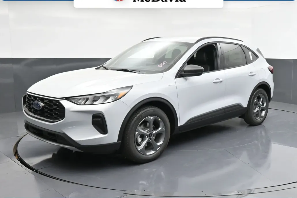 2026 Ford Escape ST-Line photo 1