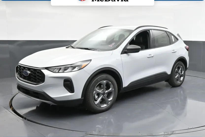 2026 Ford Escape ST-Line photo 1