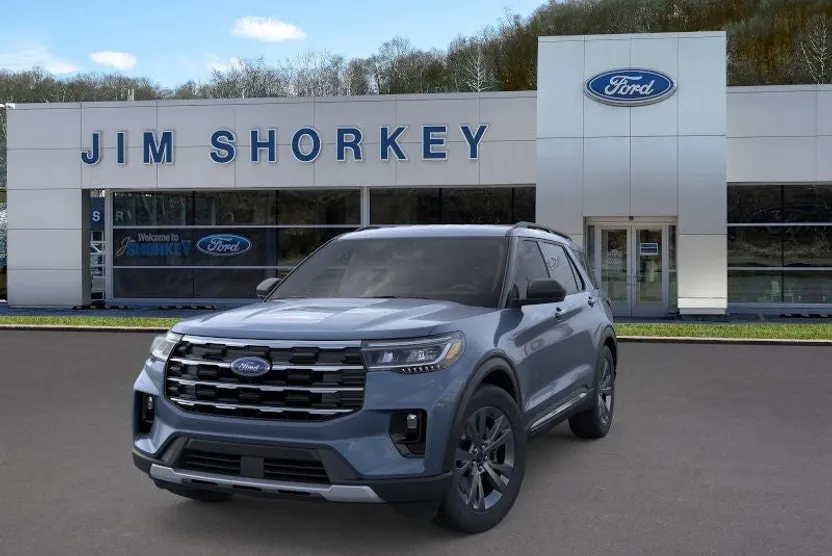 2025 Ford Explorer photo 1