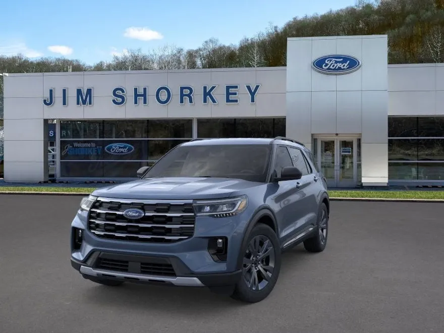 2025 Ford Explorer photo 1