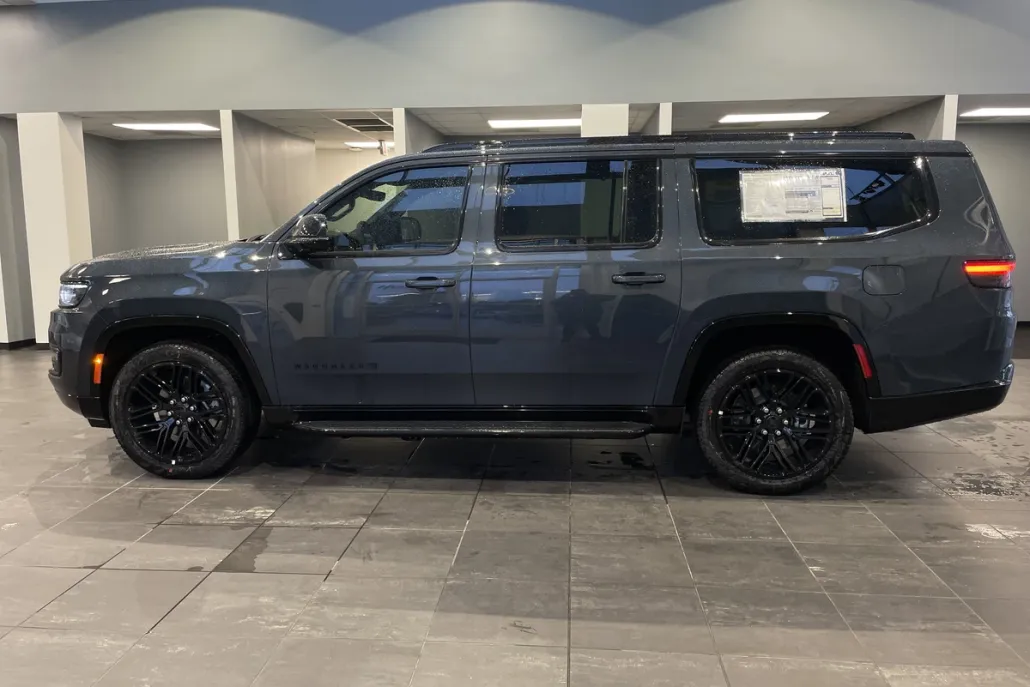 2025 Jeep Wagoneer L Series II Carbide photo 1