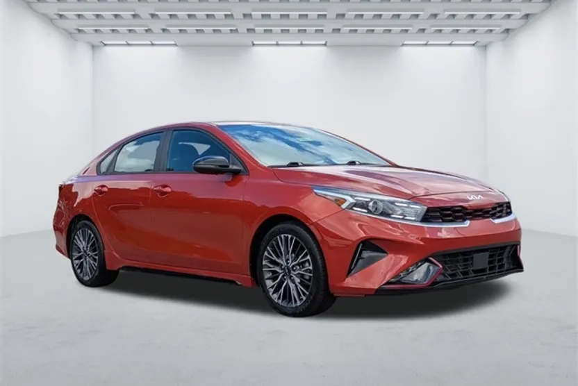 2023 Kia Forte GT-Line photo 1