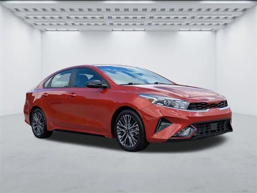 2023 Kia Forte GT-Line photo 1