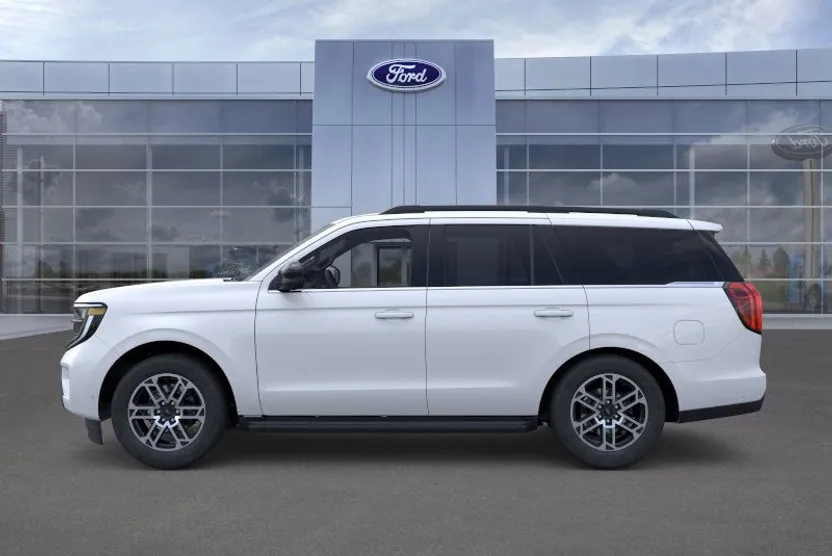 2025 Ford Expedition photo 1
