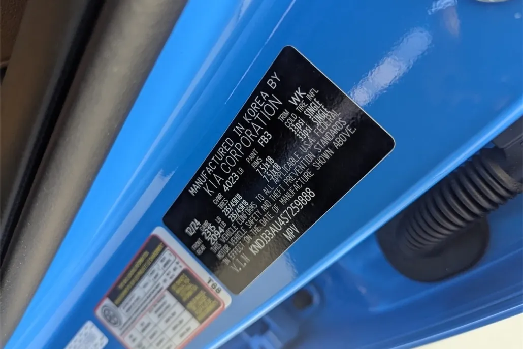 2025 Kia Soul EX photo 1