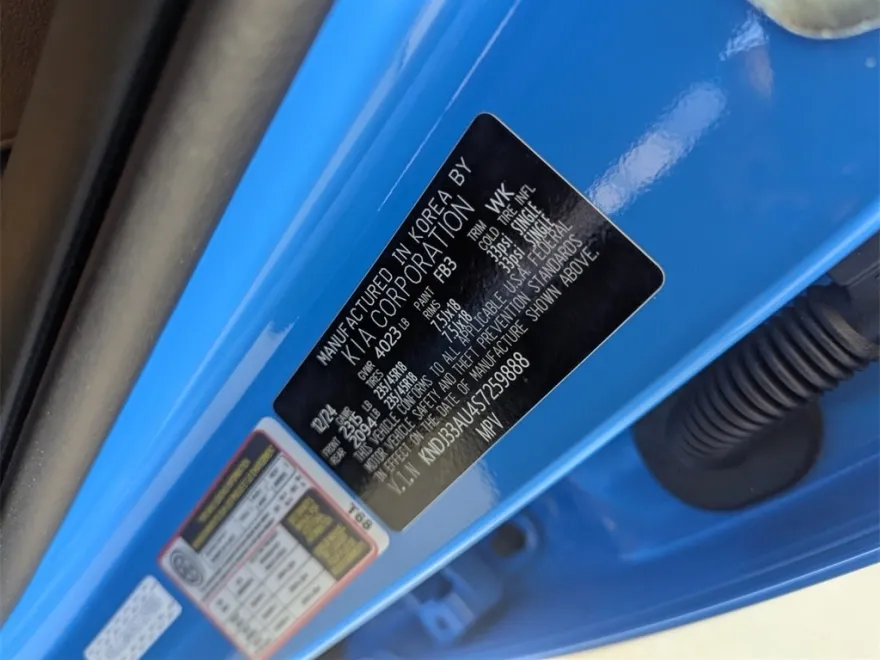 2025 Kia Soul EX photo 1