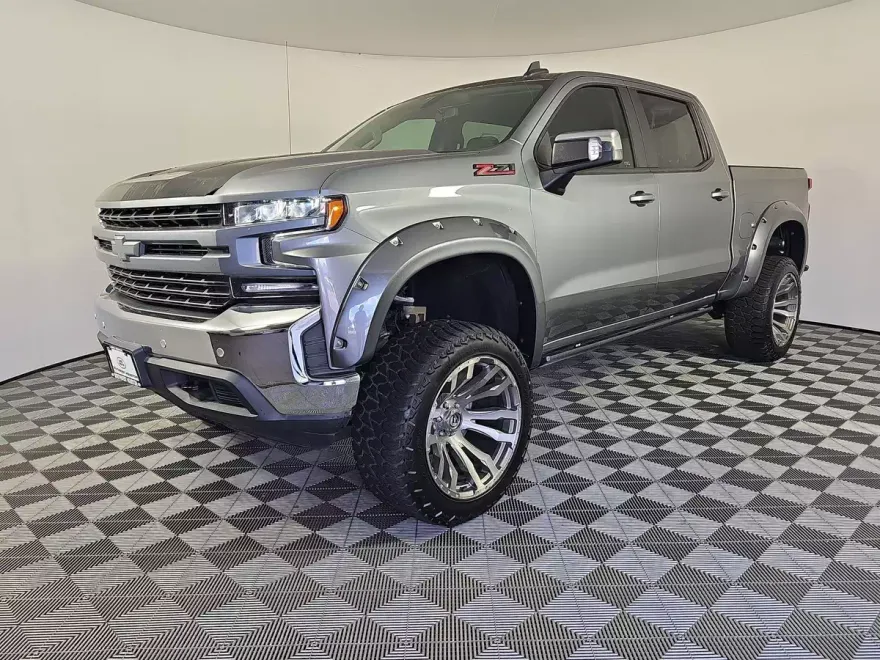 2020 Chevrolet Silverado 1500 LT photo 1