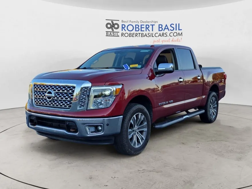 2018 Nissan Titan SL photo 1