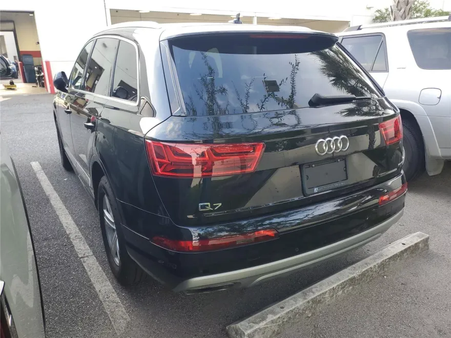 2019 Audi Q7 Premium photo 1