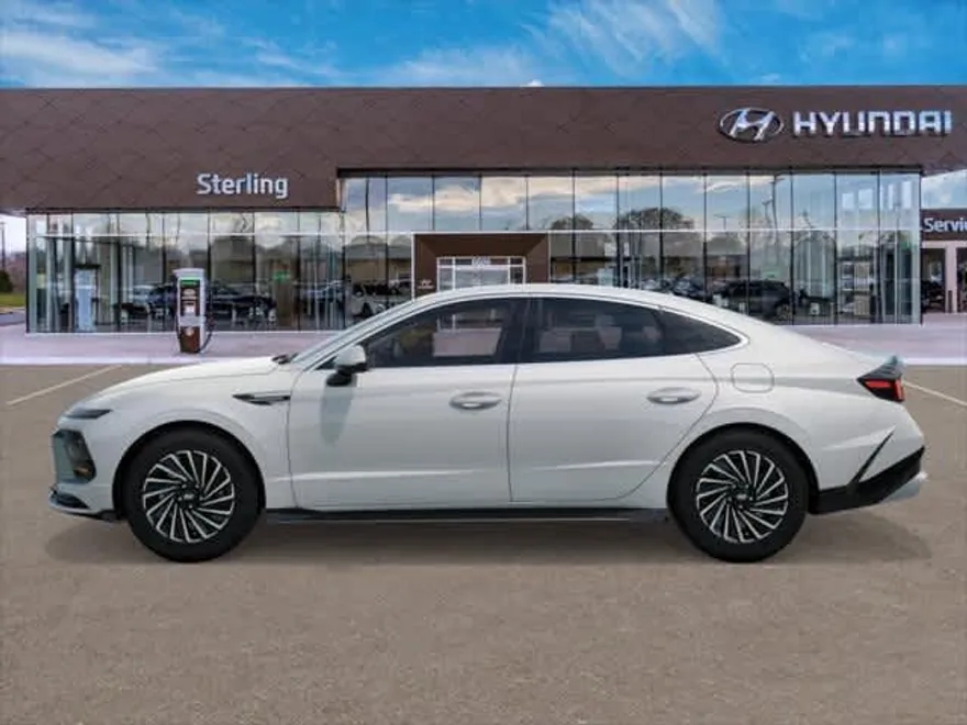 2025 Hyundai Sonata Hybrid SEL photo 1
