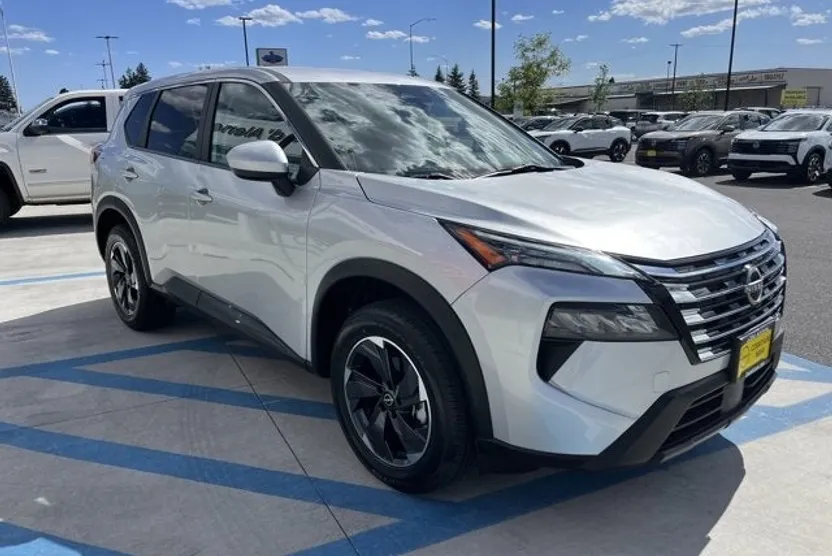 2024 Nissan Rogue SV photo 1