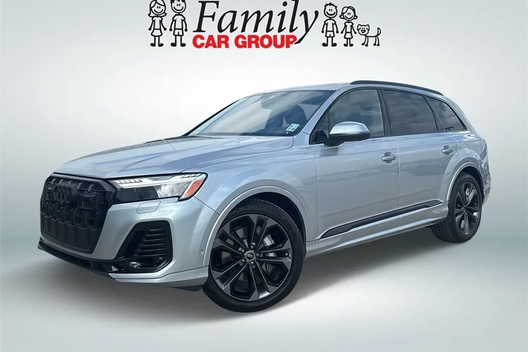2025 Audi Q7 55 Prestige photo 1