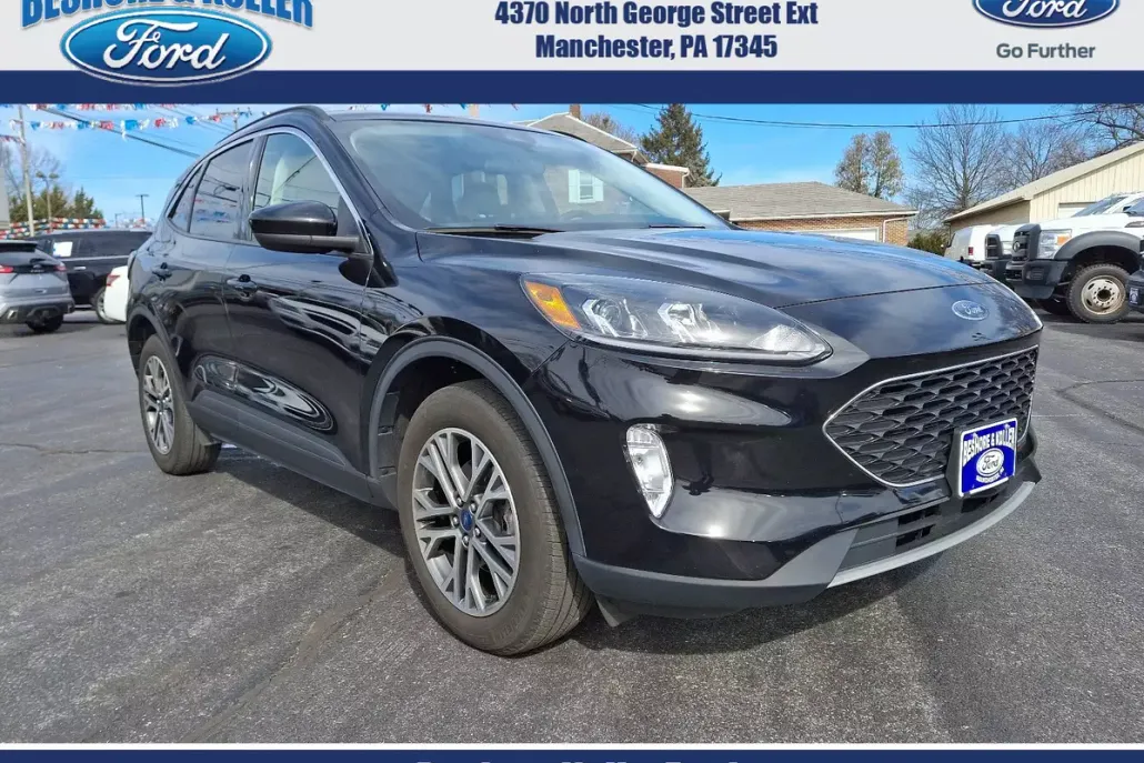 2022 Ford Escape SEL photo 1