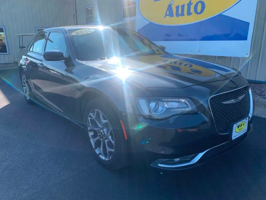 2016 Chrysler 300 S photo 1
