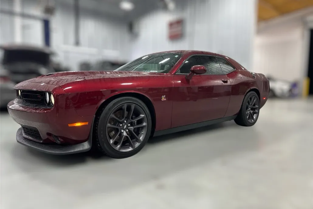 2022 Dodge Challenger R/T Scat Pack photo 1