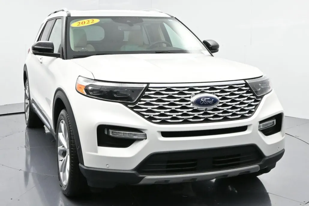 2022 Ford Explorer Platinum photo 1