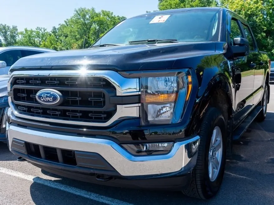 2023 Ford F-150 XLT photo 1