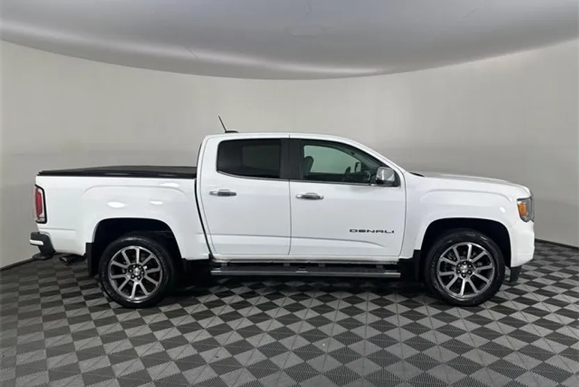 2022 Gmc Canyon Denali photo 1