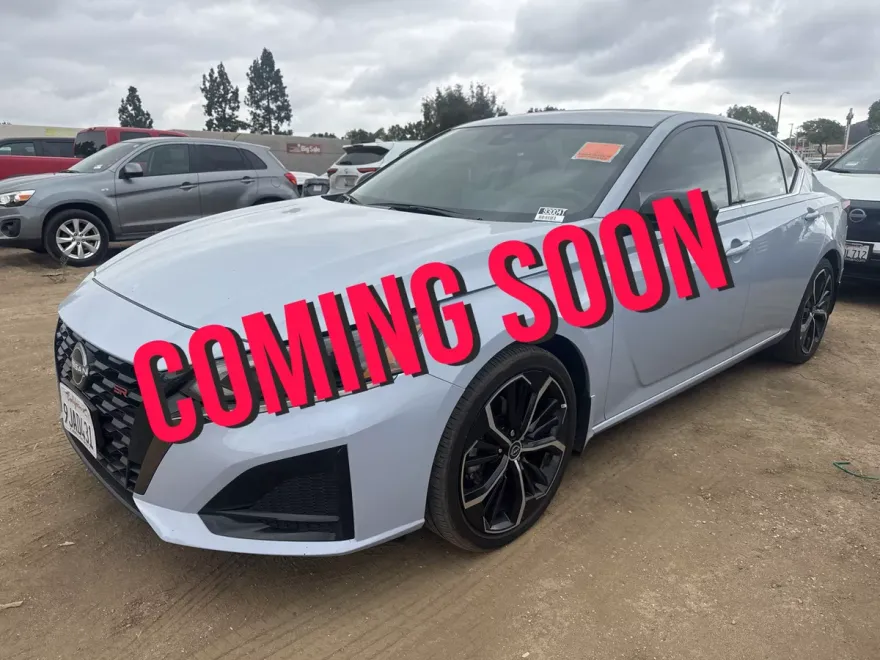 2024 Nissan Altima 2.5 SR photo 1