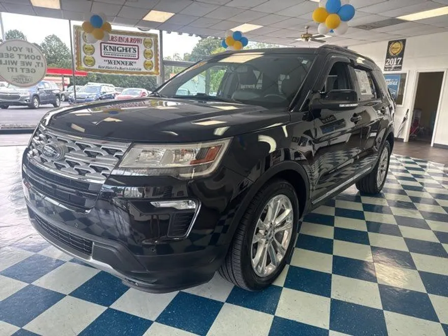 2018 Ford Explorer XLT photo 1