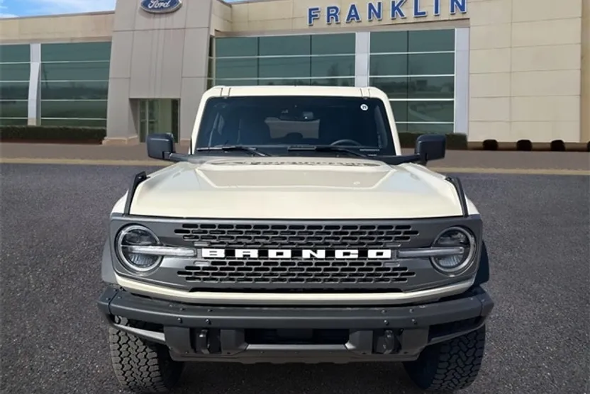 2025 Ford Bronco Badlands photo 1