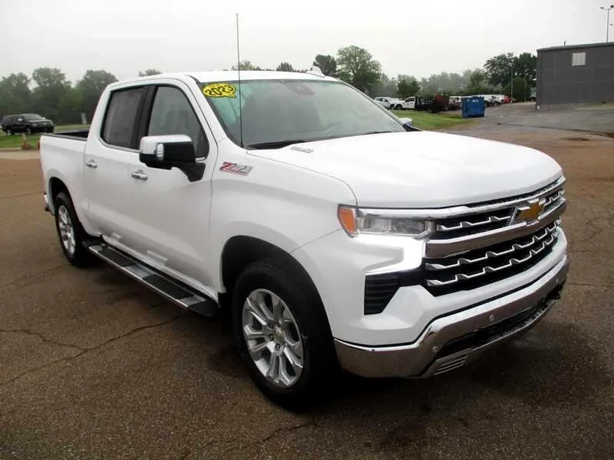2023 Chevrolet Silverado 1500 LTZ photo 1