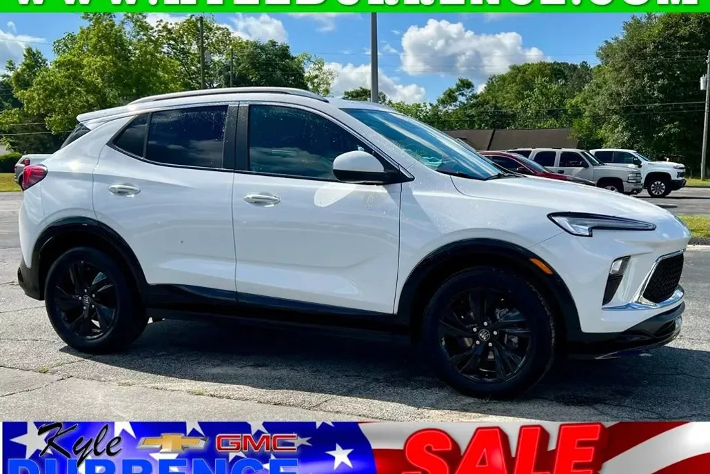 2024 Buick Encore GX Sport Touring photo 1