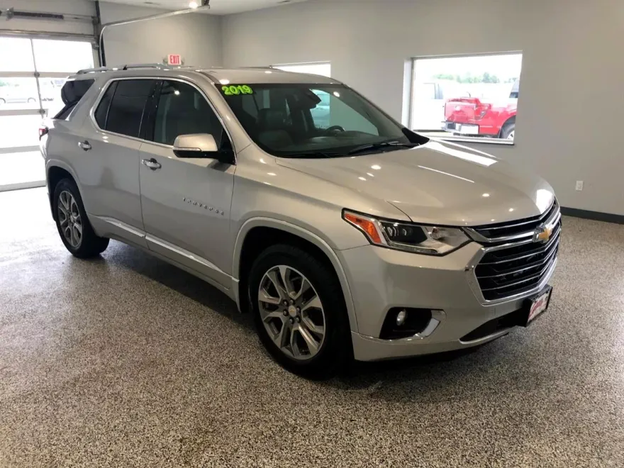 2019 Chevrolet Traverse Premier photo 1