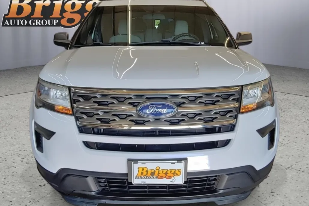 2019 Ford Explorer Base photo 1